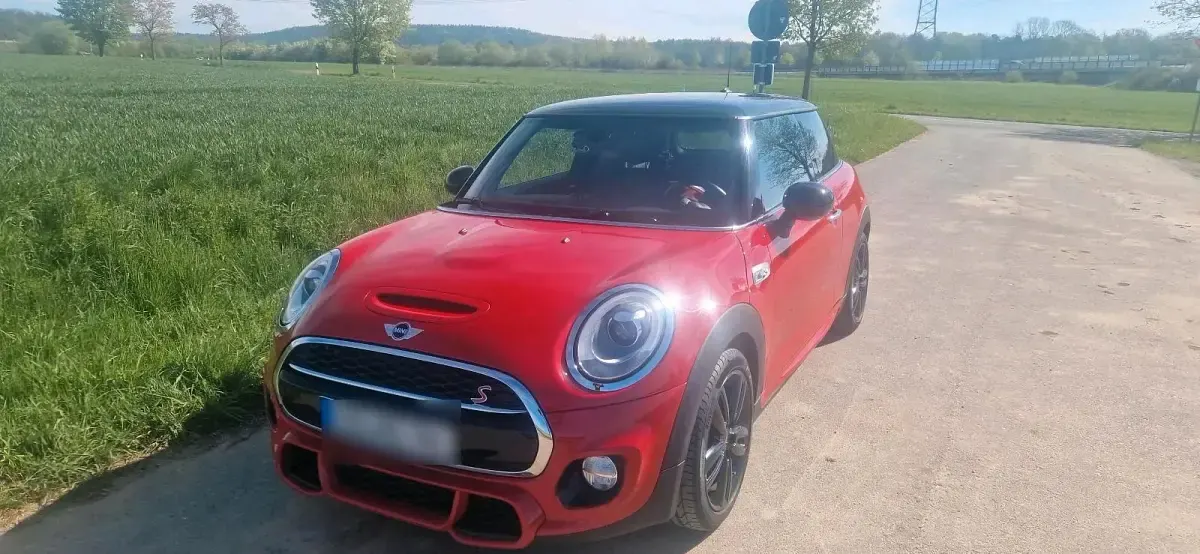 Używany Mini Cooper S 192 KM (141 kW) 2016 Czerwony Hatchback