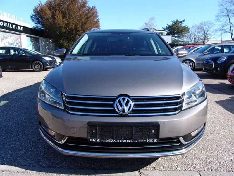 Gebraucht VW Passat Highline 170 PS (125 kW) 2011 Kaschmirbraun metallic Kombi