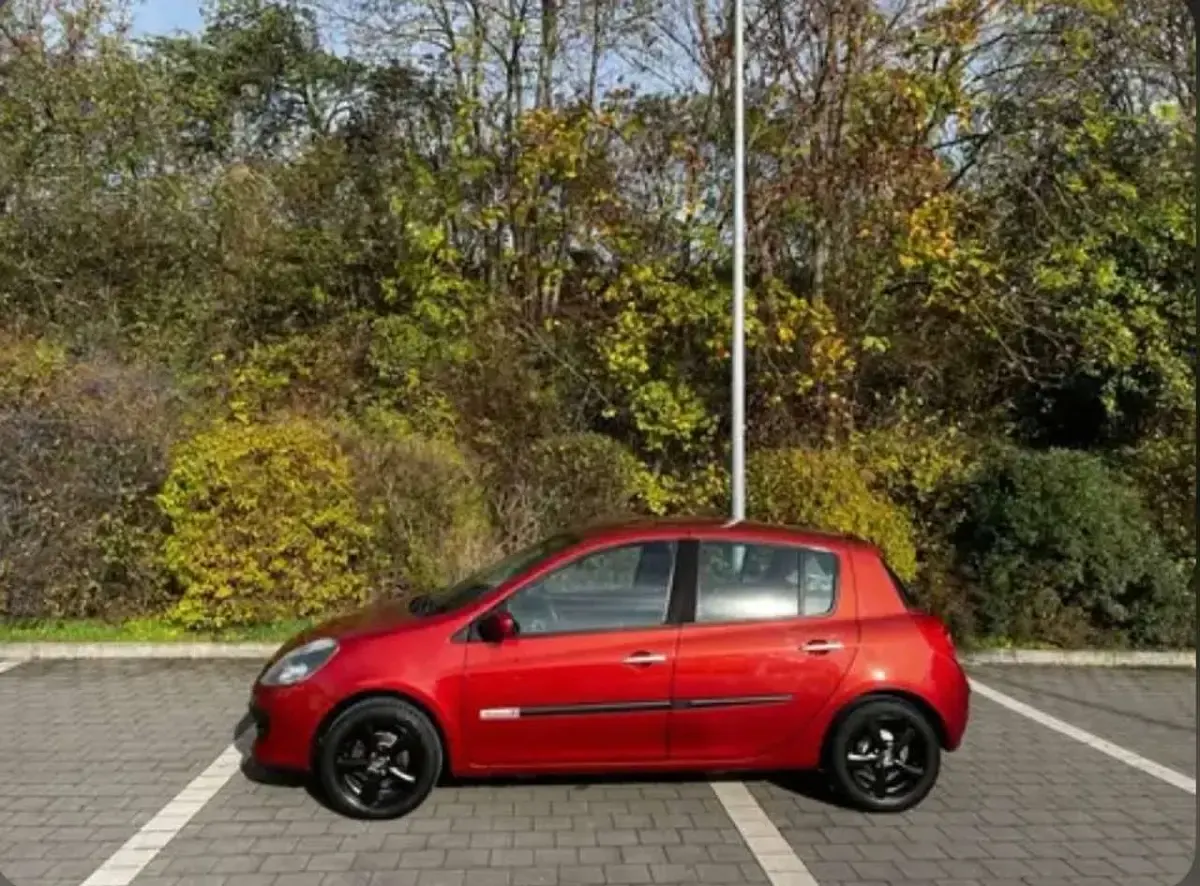 Gebraucht Renault Clio II Rip Curl 101 PS (74 kW) 2008 Rot Limousine