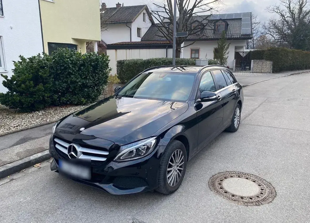 Gebraucht Mercedes C200 136 PS (100 kW) 2015 Schwarz Limousine