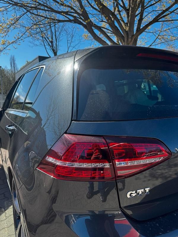 Gebraucht VW Golf VII GTI 360 PS (264 kW) 2016 Grau Limousine