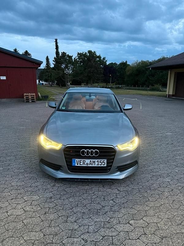 Grau Gebraucht 2013 Audi A6 S-Line Limousine | 8.800 € (Superpreis) - Bild 1/4