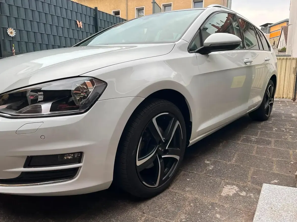 Gebraucht VW Golf VII LOUNGE 150 PS (110 kW) 2015 Weiß Kombi