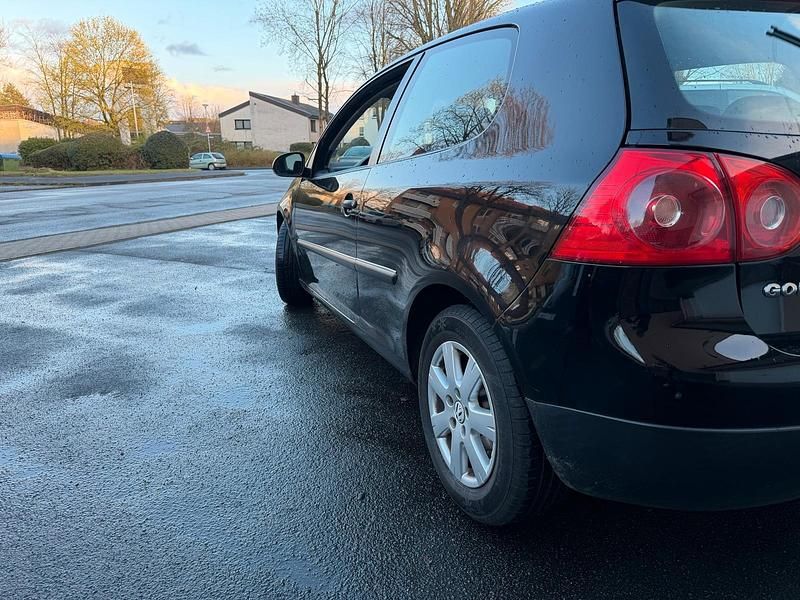 Gebraucht VW Golf 75 PS (55 kW) 2004 Schwarz Coupé