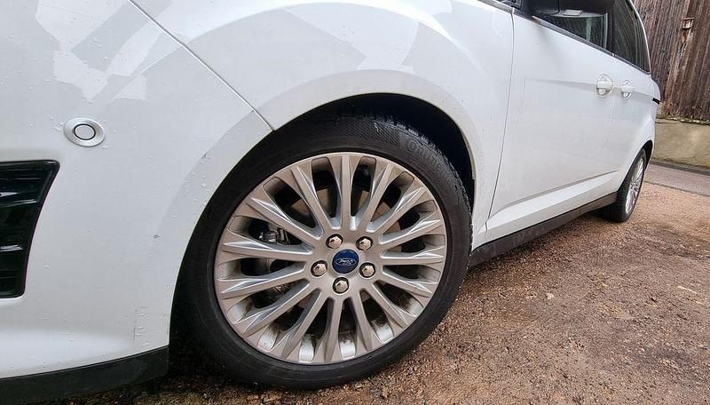 Gebraucht Ford Grand C-Max Titanium 150 PS (110 kW) 2014 Weiß Van / Kleinbus