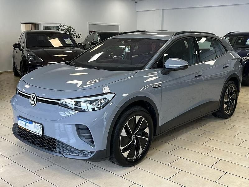 Gebraucht VW ID.4 Pro Performance 150 kW (204 PS) 2023 Mondsteingrau SUV