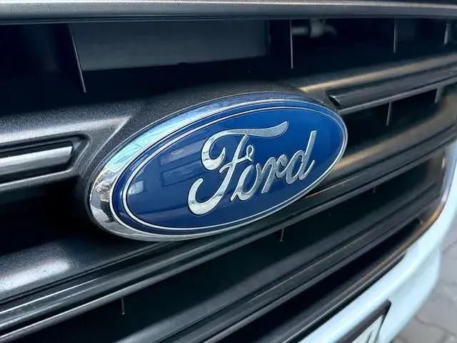 Second-hand Ford Transit Custom 131 CP (96 kW) 2019 Alb Monovolum