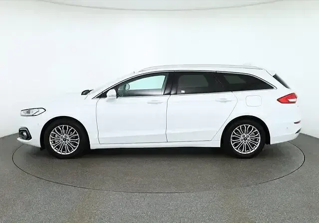 Gebraucht Ford Mondeo Titanium 150 PS (110 kW) 2020 Weiß Kombi