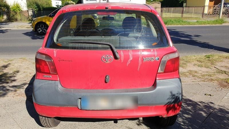 Gebraucht 2000 Toyota Yaris Kleinwagen | 450 € (Superpreis) - Bild 1/4