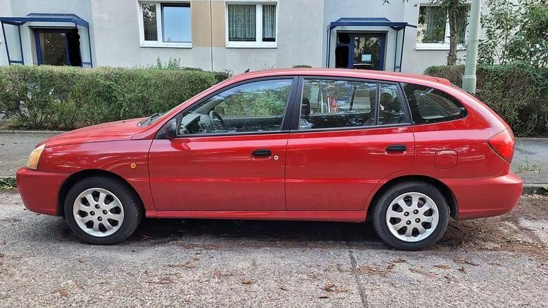 Rot Gebraucht 2003 Kia Rio Limousine | 1.500 € (Guter Preis) - Bild 1/4