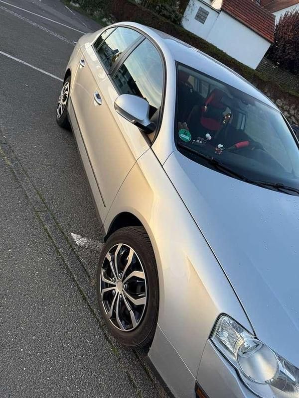 Gebraucht VW Passat 131 PS (96 kW) 2006 Limousine
