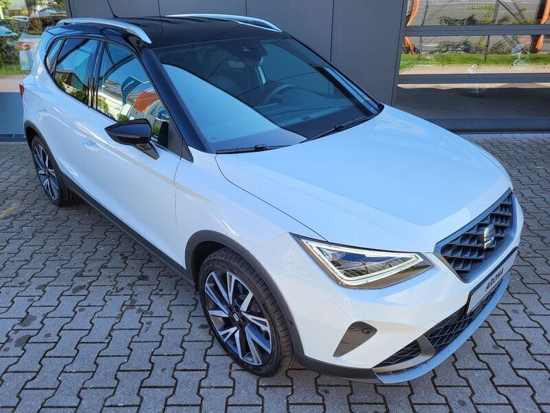 Nevada weiss / midnight schwar Neu 2024 Seat Arona FR SUV | 25.970 € (Fairer Preis) - Bild 1/4