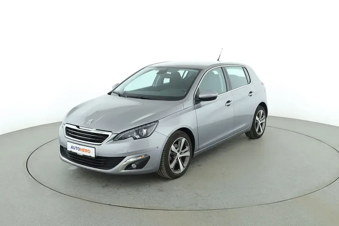 Gebraucht Peugeot 308 Allure 120 PS (88 kW) 2016 Limousine
