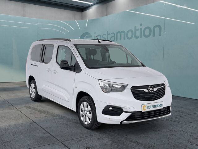 Weiß Gebraucht 2023 Opel Combo-e Life Ultimate Van / Kleinbus | 25.690 € (Fairer Preis) - Bild 1/2