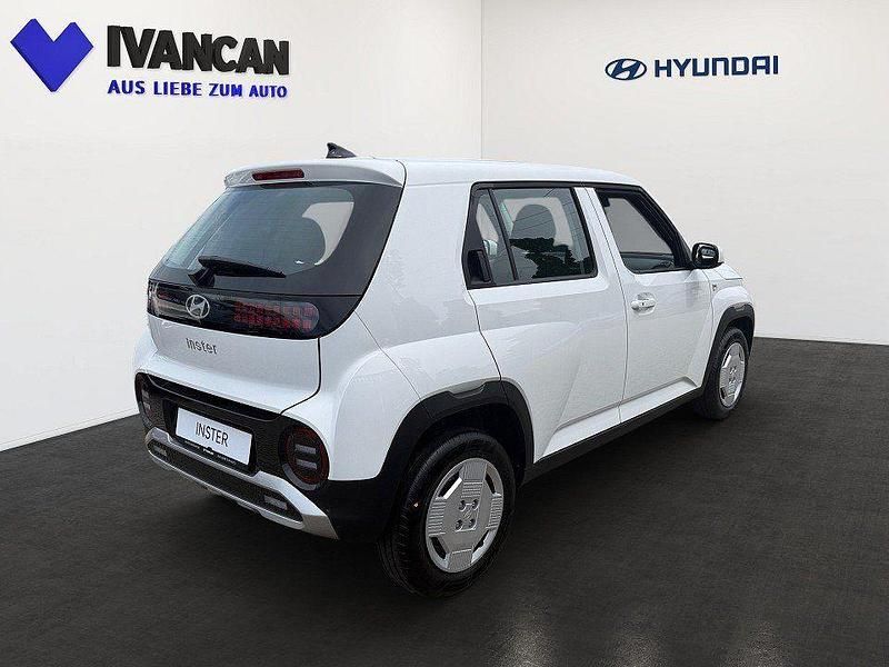 Gebraucht Hyundai Inster Select 71 kW (97 PS) 2025 Atlas white Kleinwagen