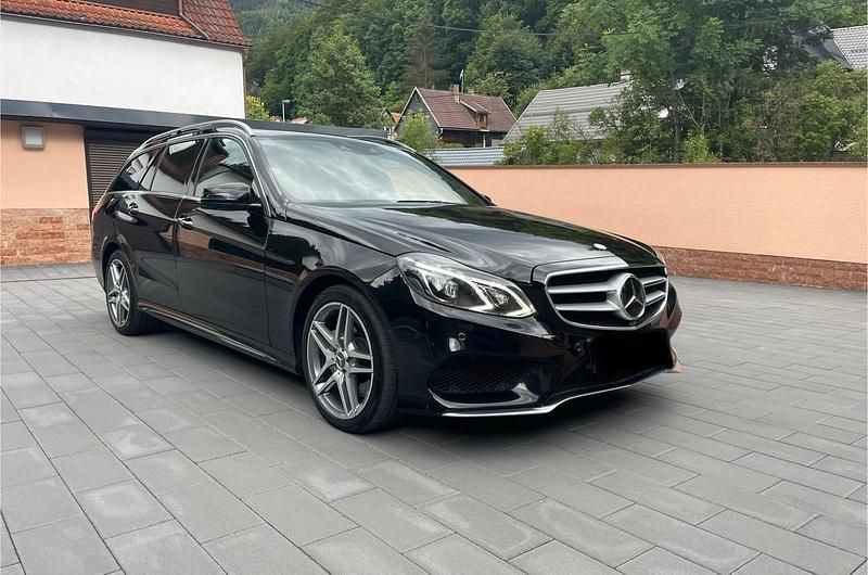 Gebraucht Mercedes E350 252 PS (185 kW) 2013 Schwarz Kombi