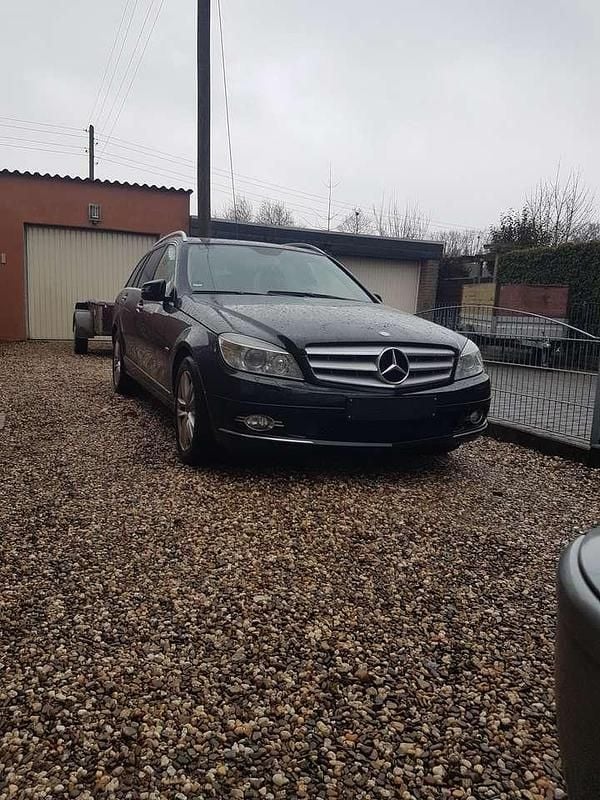Schwarz Gebraucht 2009 Mercedes C220 Kombi | 4.399 € (Guter Preis) - Bild 1/2