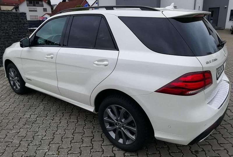 Gebraucht Mercedes GLE250 AMG line 204 PS (150 kW) 2019 Weiß SUV