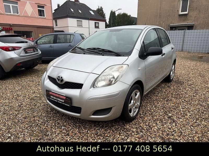 Gebraucht Toyota Yaris Cool 101 PS (74 kW) 2009 Silber Limousine