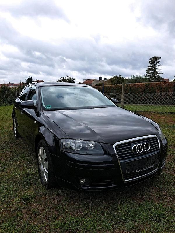 Grau Gebraucht 2007 Audi A3 Limousine | 5.999 € (Teuer) - Bild 1/4