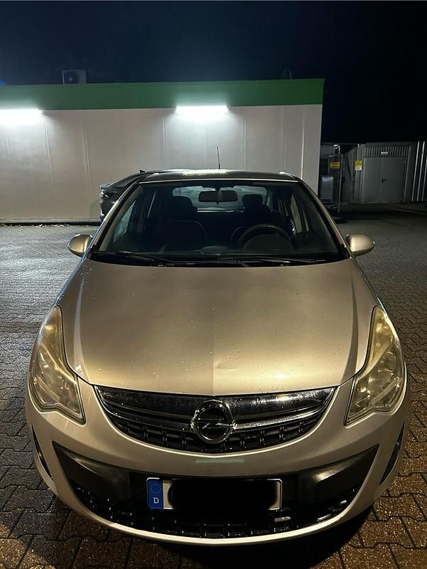 Silber Gebraucht 2011 Opel Corsa Kleinwagen | 2.700 € - Bild 1/4