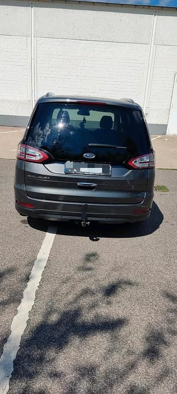 Gebraucht Ford Galaxy 160 PS (117 kW) 2016 Grau Van / Kleinbus