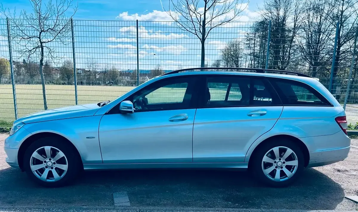 Gebraucht Mercedes C200 184 PS (135 kW) 2010 Silber Kombi