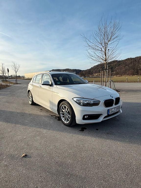 Weiß Gebraucht 2018 BMW 116 Advantage Kleinwagen | 12.599 € (Fairer Preis) - Bild 1/4
