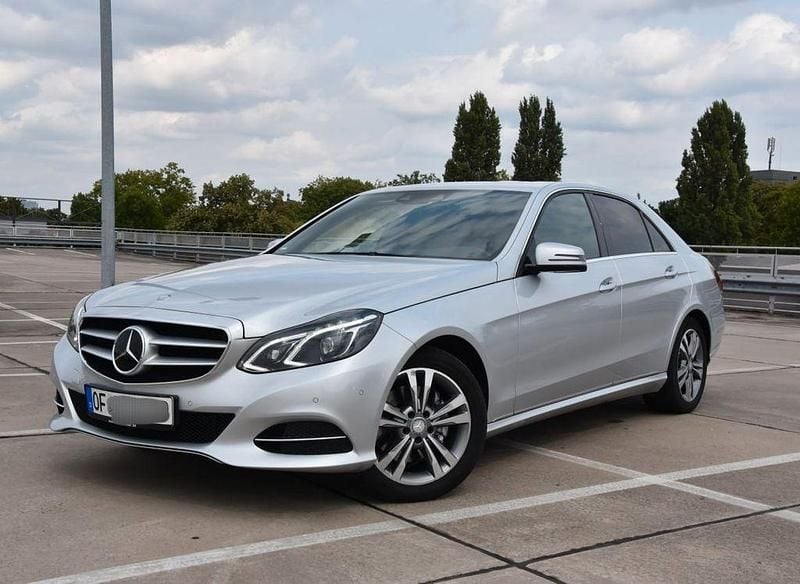 Silber Gebraucht 2013 Mercedes E350 Avantgarde Limousine | 20.999 € (Etwas zu teuer) - Bild 1/4
