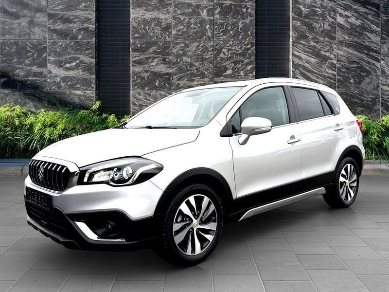 Gebraucht Suzuki SX4 S-Cross Comfort+ 140 PS (102 kW) 2019 Silky silver SUV