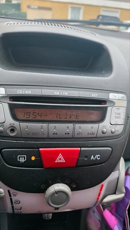 Gebraucht Peugeot 107 68 PS (50 kW) 2006 Gelb Kleinwagen