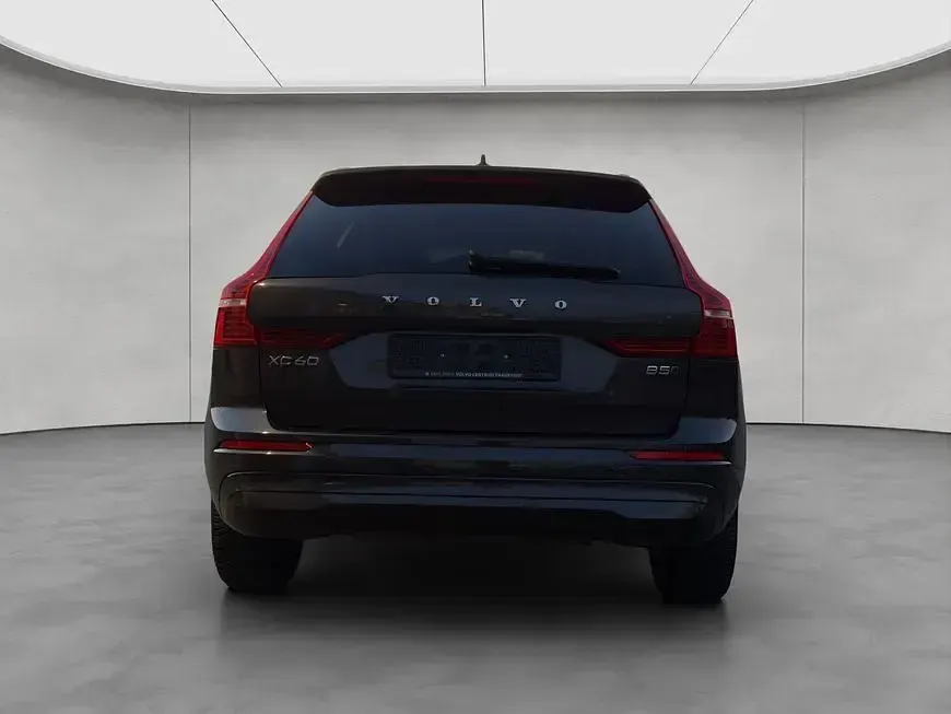 Gebraucht Volvo XC60 Core 250 PS (183 kW) 2024 Grau SUV