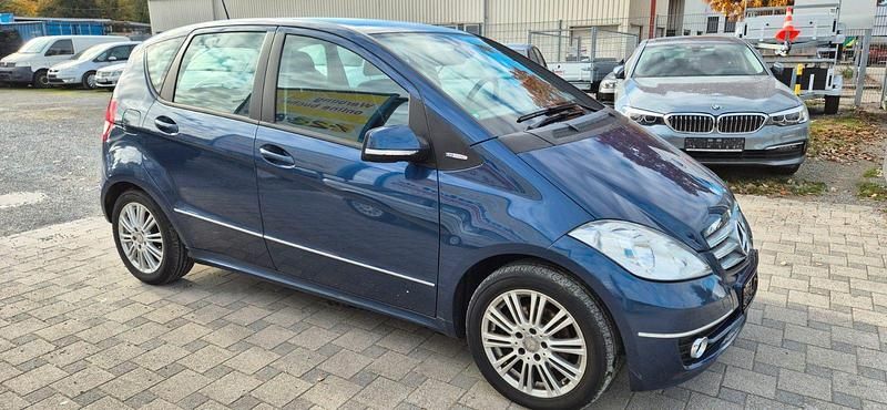 Blau Gebraucht 2012 Mercedes A180 Kleinwagen | 2.999 € (Superpreis) - Bild 1/4