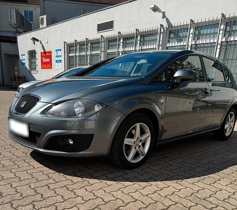 Usata Seat Leon Copa 105 CV (77 kW) 2011 Grigio Utilitaria