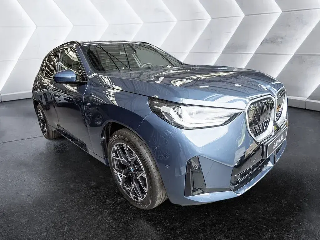 Neu BMW X3 M Sport 208 PS (152 kW) 2026 Blau SUV