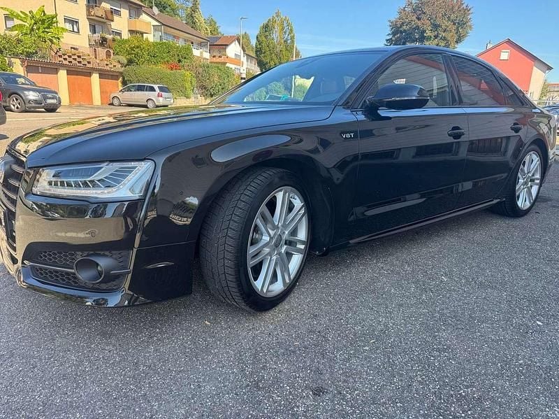 Mythosschwarz Gebraucht 2017 Audi S8 plus Limousine | 47.950 € (Guter Preis) - Bild 1/4