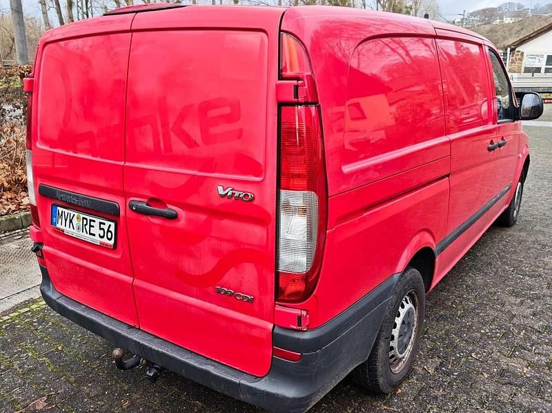 Gebraucht Mercedes Vito 95 PS (69 kW) 2008 Rot Van
