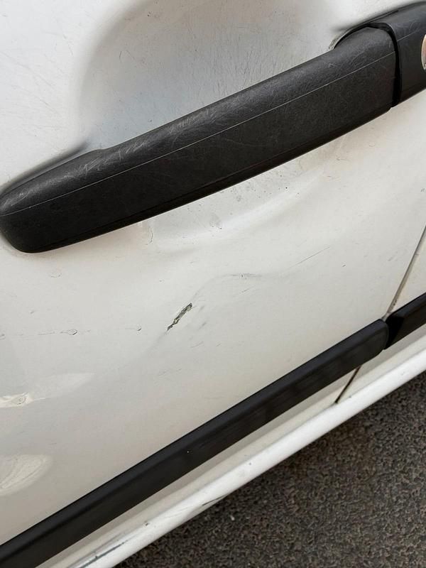 Second-hand Citroën C3 2003 Alb Hatchback