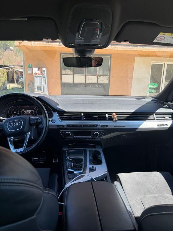 Second-hand Audi Q7 218 CP (160 kW) 2017 Gri SUV
