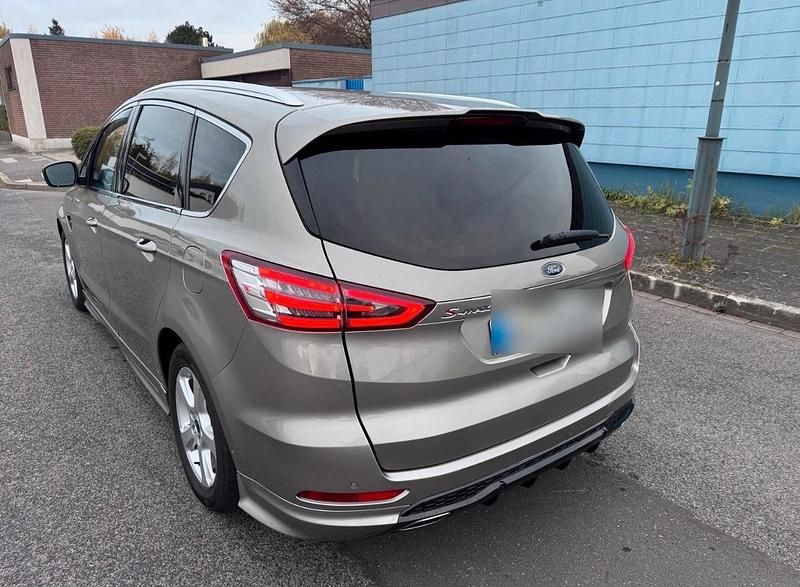 Gebraucht Ford S-MAX S 209 PS (153 kW) 2015 Gold Van / Kleinbus