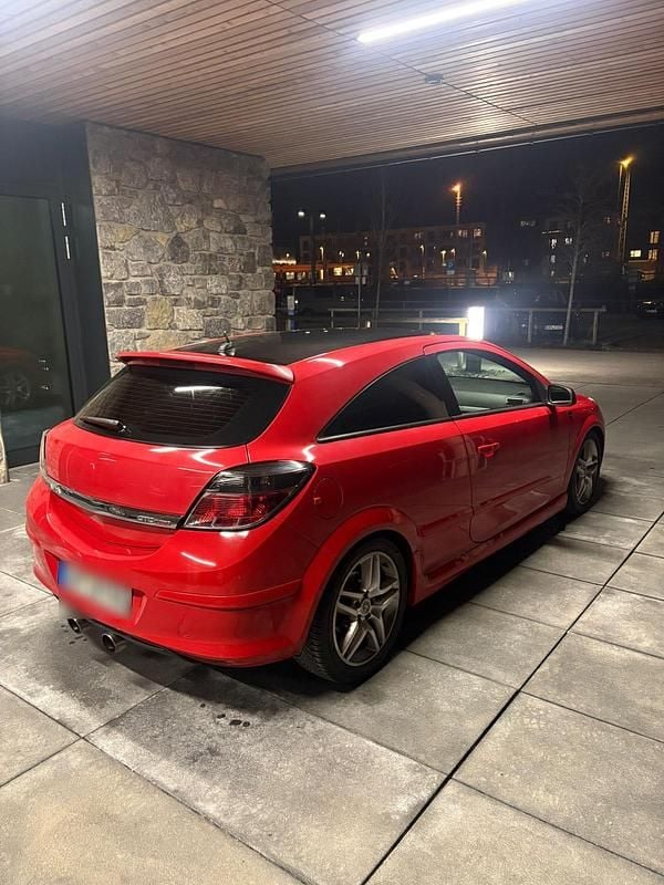 Gebraucht Opel Astra GTC Sport 200 PS (147 kW) 2005 Rot Kleinwagen