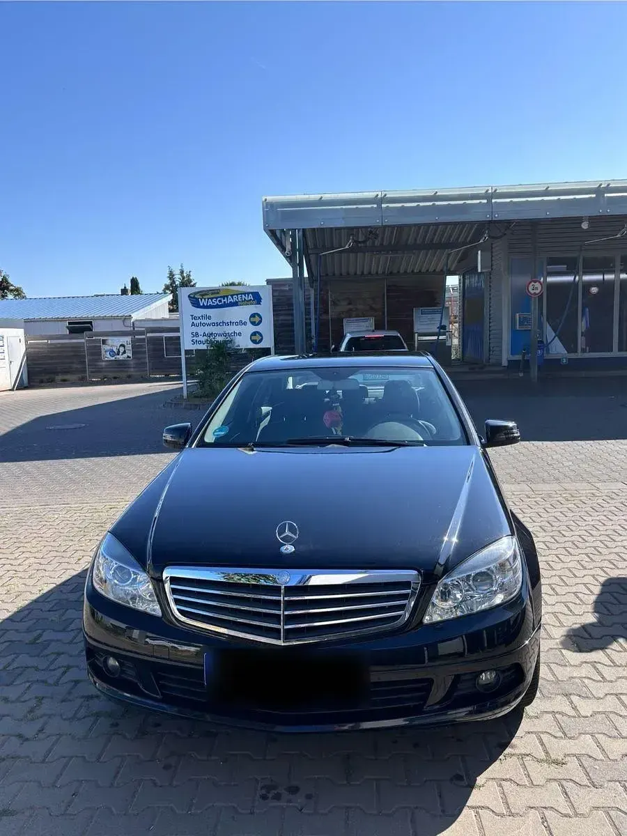 Gebraucht Mercedes C200 184 PS (135 kW) 2010 Schwarz Limousine