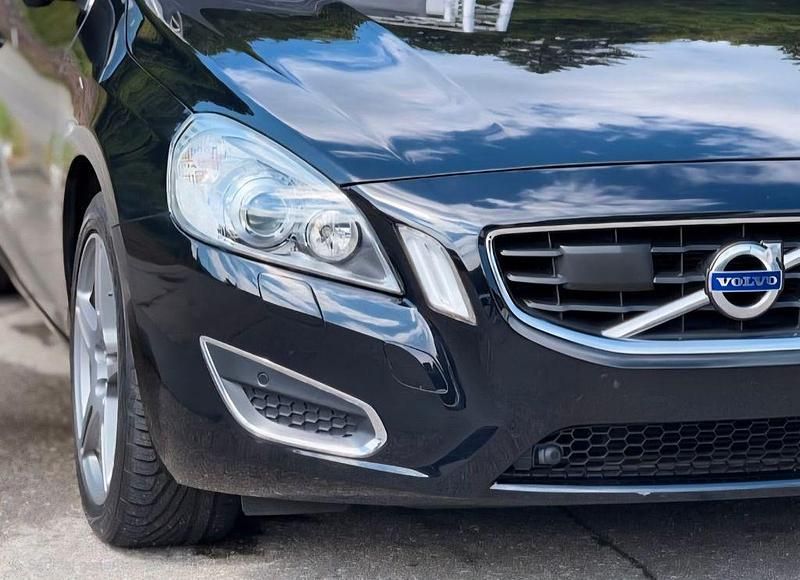 Gebraucht Volvo S60 Summum 179 PS (131 kW) 2011 Schwarz Limousine