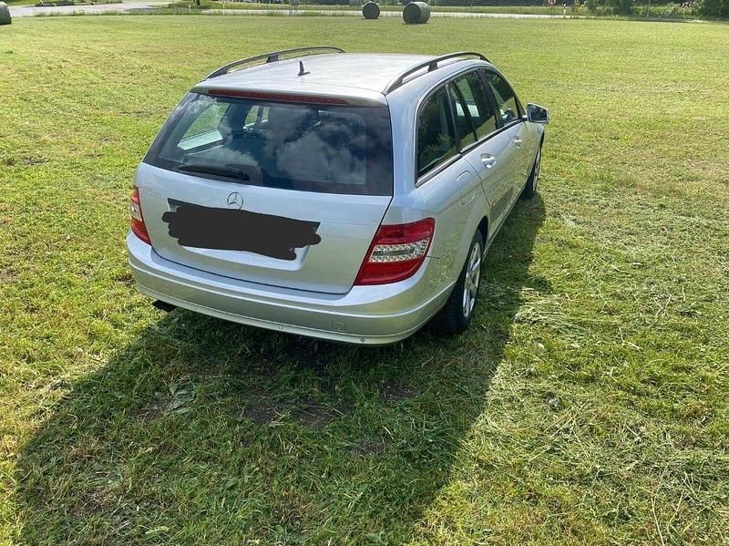 Silber Gebraucht 2010 Mercedes C200 Elegance Kombi | 5.000 € (Superpreis) - Bild 1/4