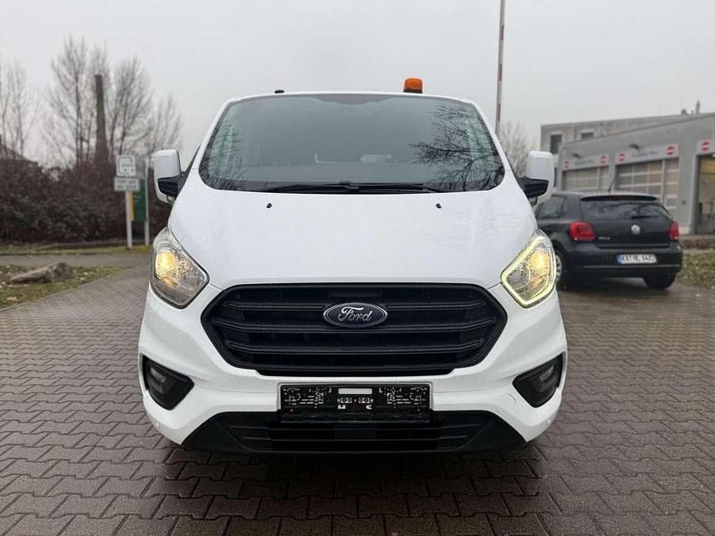 Gebraucht Ford Transit 131 PS (96 kW) 2018 Frozen white Kombi