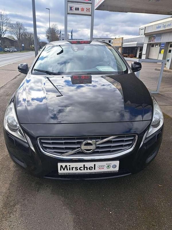 Gebraucht Volvo S60 Kinetic 196 PS (144 kW) 2011 Black solid (stone) / solid Limousine