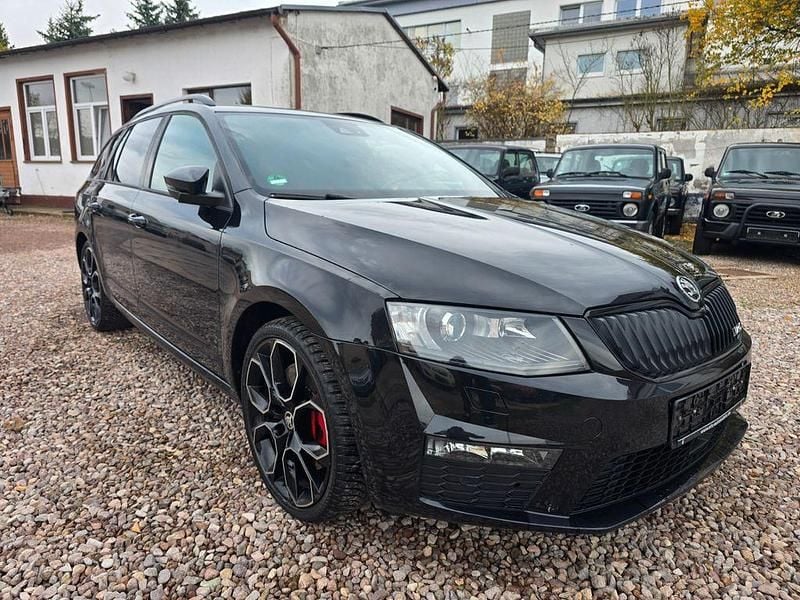 Schwarz Gebraucht 2015 Skoda Octavia RS Kombi | 12.500 € (Guter Preis) - Bild 1/4