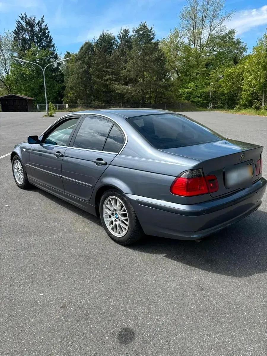 Gebraucht BMW 325 192 PS (141 kW) 2002 Grau Limousine