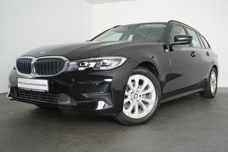 Schwarz 2 Gebraucht 2022 BMW 320 Advantage Kombi | 26.150 € (Superpreis) - Bild 1/4
