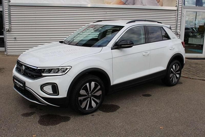 Pure white Gebraucht 2025 VW T-Roc Goal SUV | 29.380 € (Superpreis) - Bild 1/4